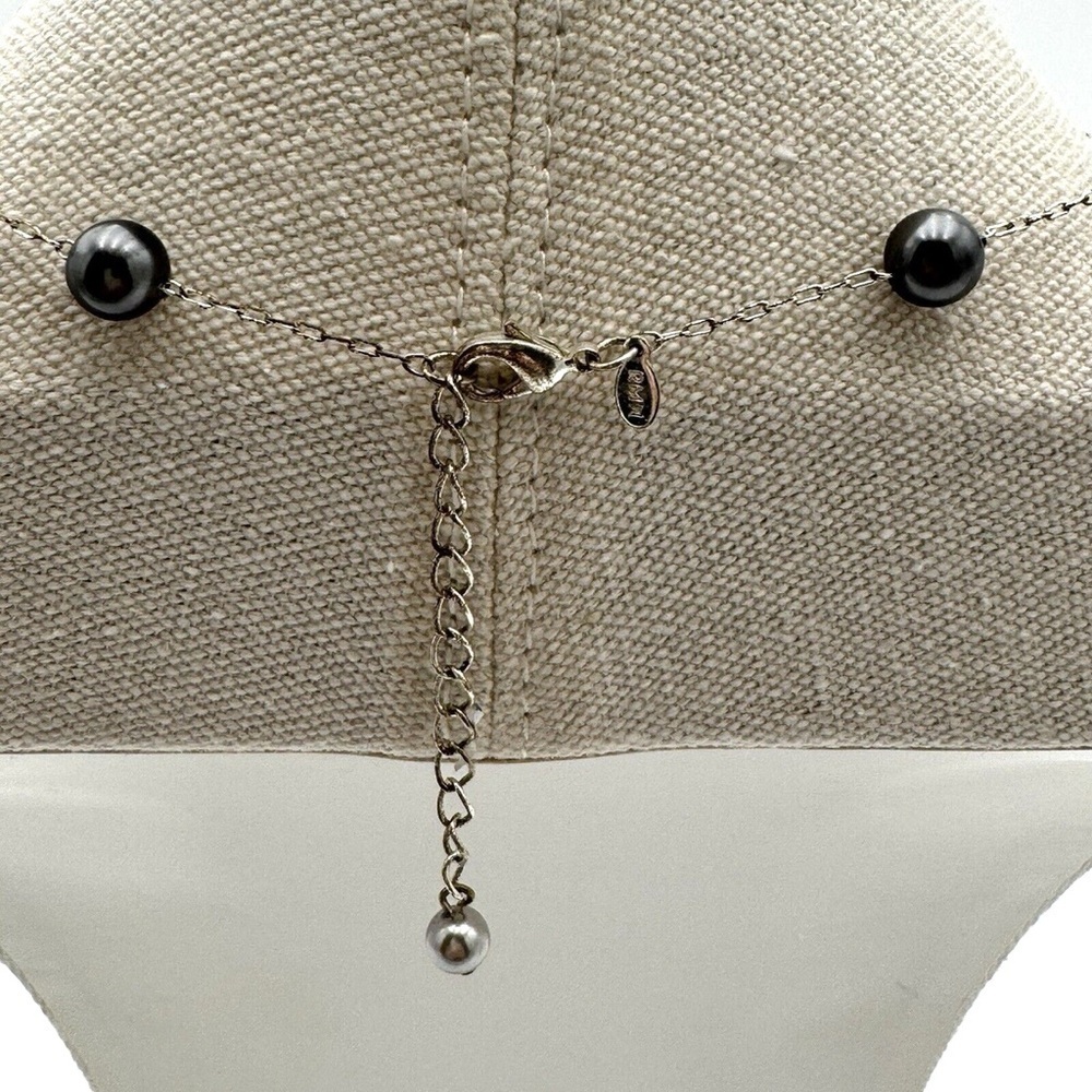 Elegant Pearl Necklace in Gray,White, and Silver - Picture 3 of 6